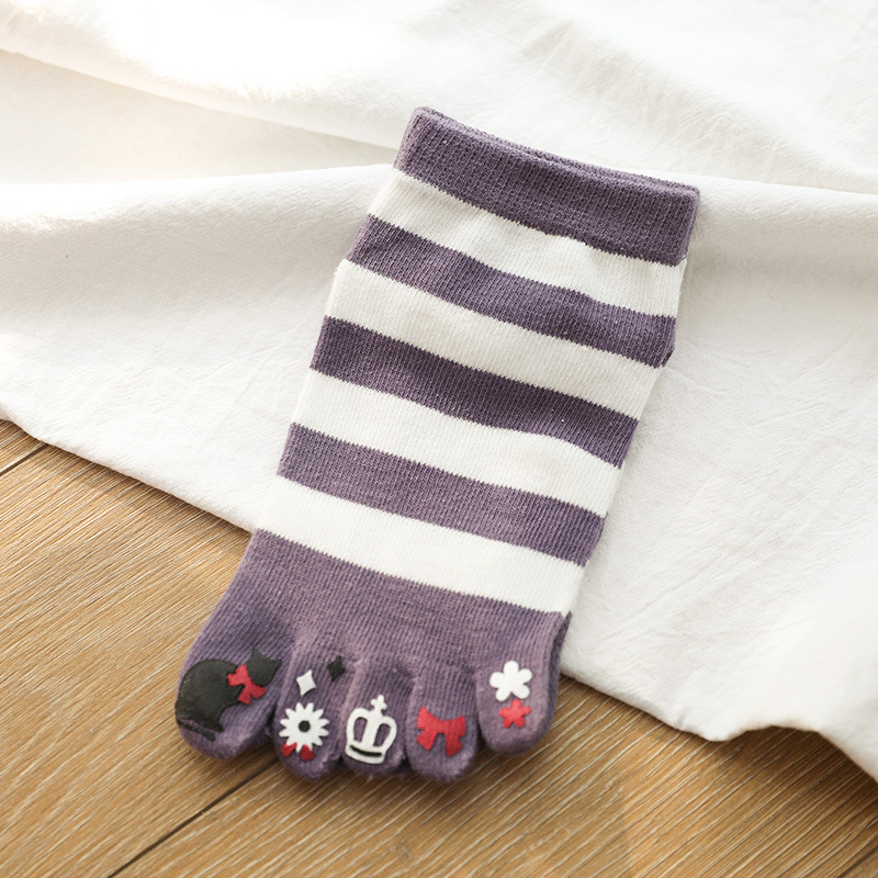 Female Toe Socks Spring Striped Cotton Short Tube Japanese Cartoon Socks Toe Socks Five Fingers Dispensing